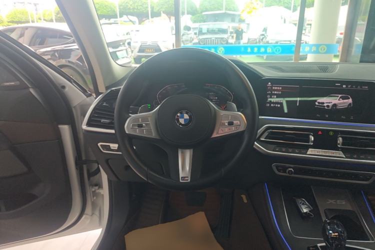 Used BMW X5 2022 Restyled xDrive 30Li M Sport Package Steering Wheel