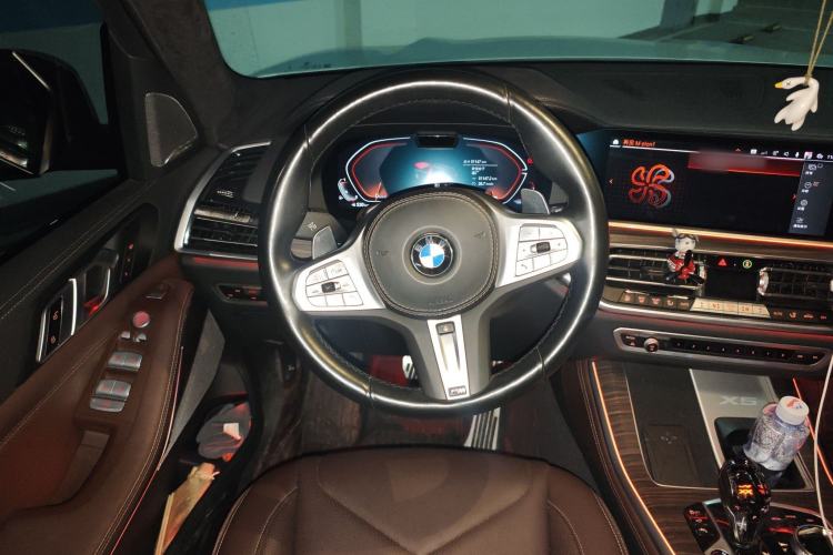 Used BMW X5 2022 Restyled xDrive 40Li Luxury Edition M Sport Package Steering Wheel