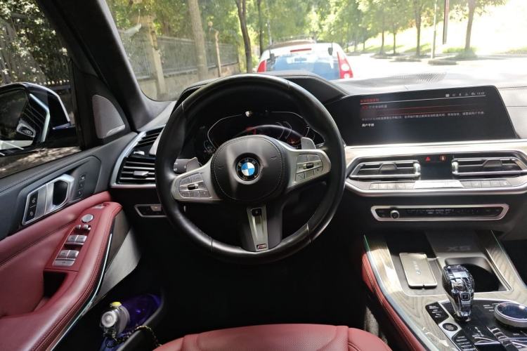 Used BMW X5 2022 xDrive 40Li M Sport Package Steering Wheel