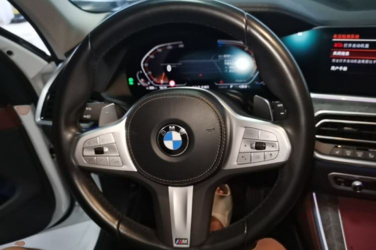 Used BMW X5 2022 Restyled xDrive 30Li Luxury Version M Sport Package Steering Wheel