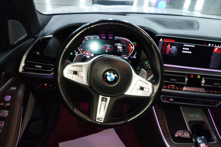 Used BMW X5 2022 xDrive 40Li Luxury Edition M Sport Package Steering Wheel
