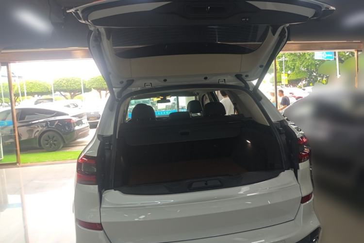 Used BMW X5 2022 Restyled xDrive 30Li M Sport Package Trunk