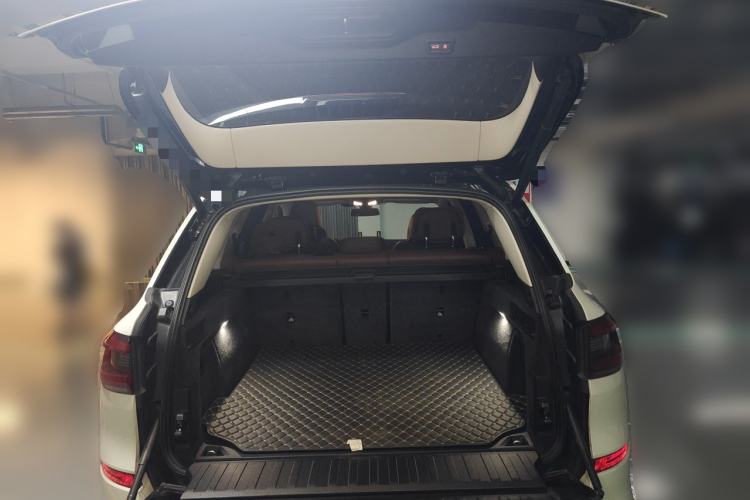 Used BMW X5 2022 xDrive40i M Sport Package Trunk