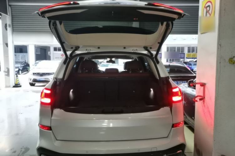 Used BMW X5 2022 Restyled xDrive 30Li Luxury Version M Sport Package Trunk