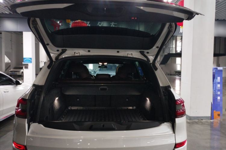 Used BMW X5 2022 xDrive 40Li Luxury Edition M Sport Package Trunk