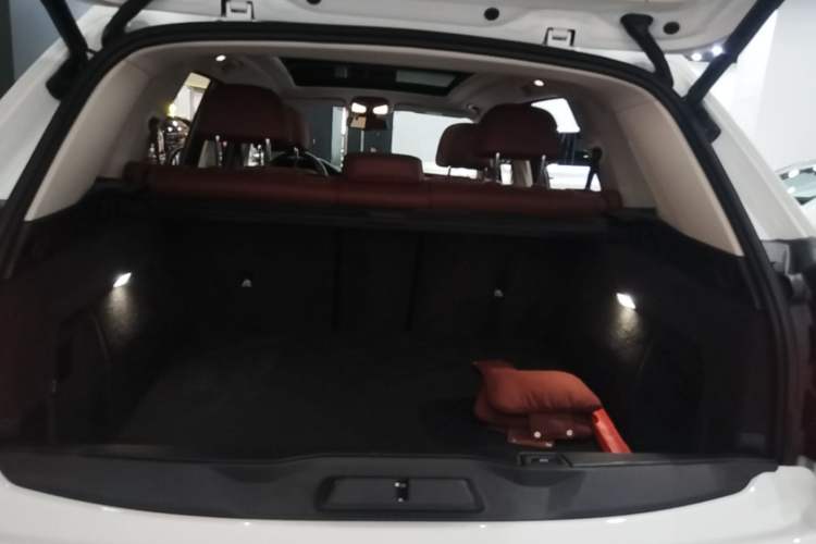Used BMW X5 2022 Restyled xDrive 30Li M Sport Package Trunk