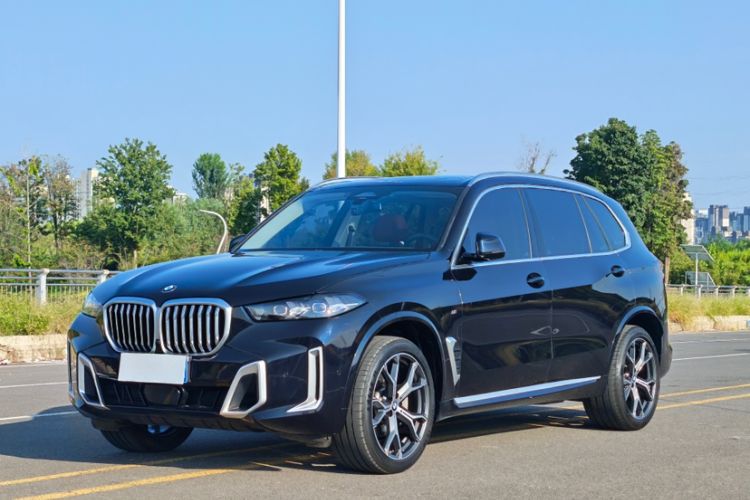BMW X5 2023 xDrive 30Li Luxury M Sport Package