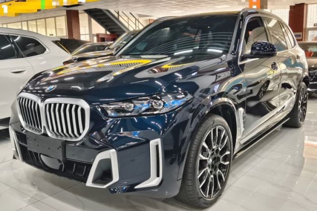 Used BMW X5 2023 xDrive 40Li M Sport Package