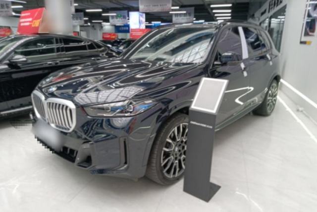 Used BMW X5 2023 xDrive 40Li M Sport Night Edition Package