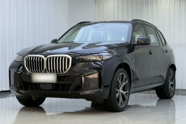 Used BMW X5 2023 xDrive 30Li Luxury M Sport Night Edition Package