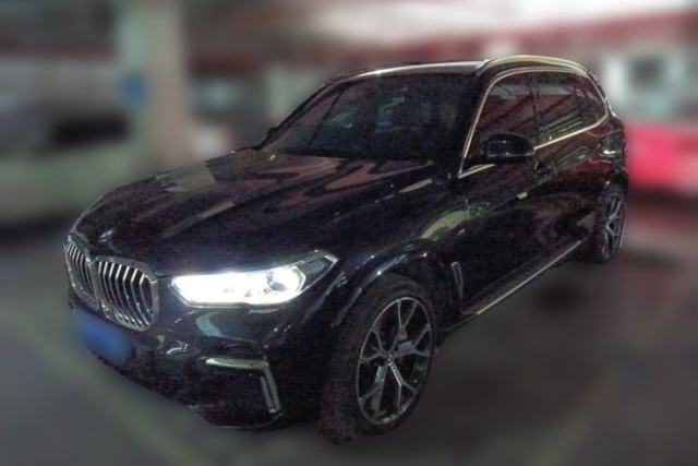 BMW X5 2023 xDrive 40Li M Sport Package с пробегом