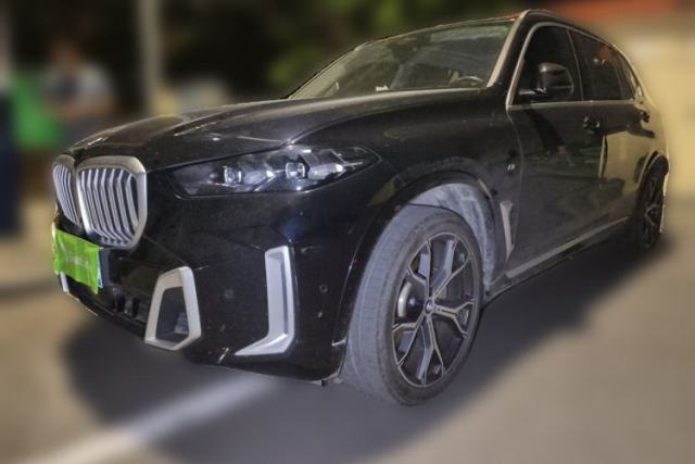 Used BMW X5 2023 xDrive 30Li Luxury M Sport Package