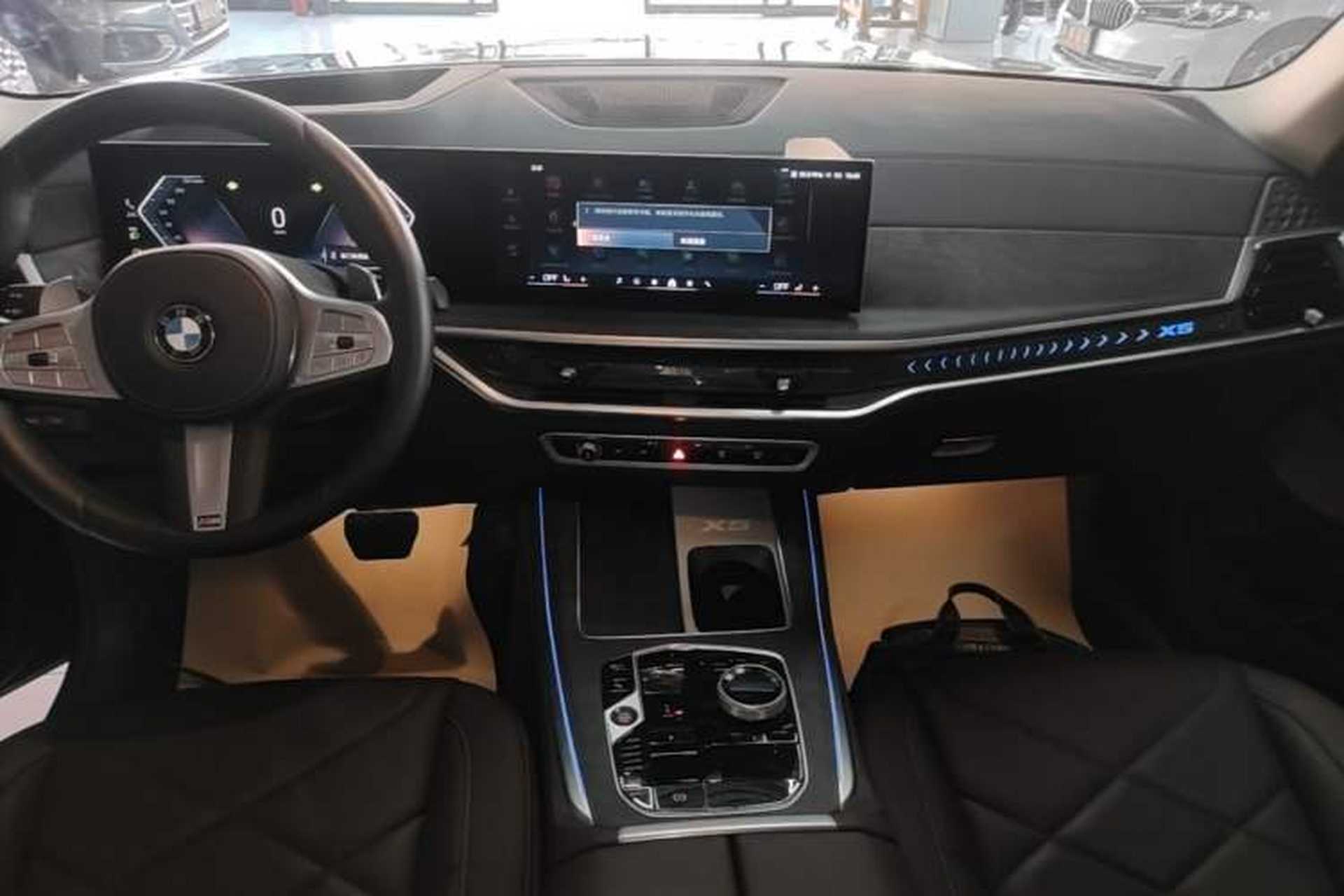 Used BMW X5 2023 xDrive 30Li Luxury M Sport Night Edition Package Audio And AC Panel