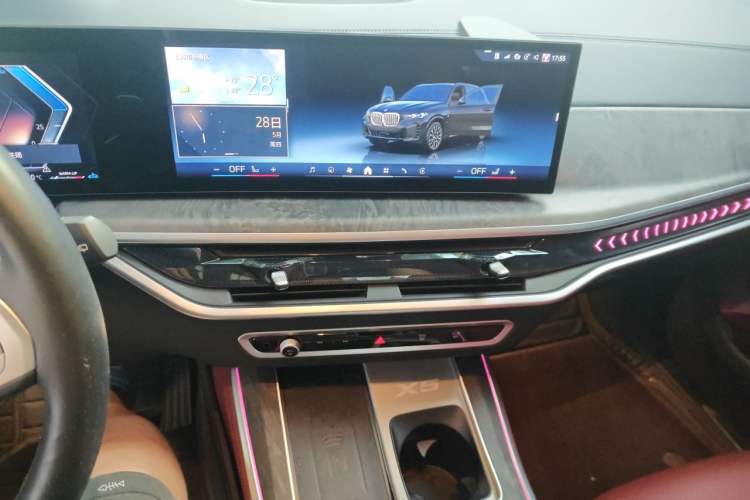 Used BMW X5 2023 xDrive 30Li Luxury M Sport Night Edition Package Audio And AC Panel