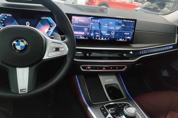 Used BMW X5 2023 xDrive 30Li Luxury M Sport Night Edition Package Audio And AC Panel