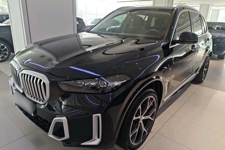 BMW X5 2023 xDrive 30Li Luxury M Sport Package