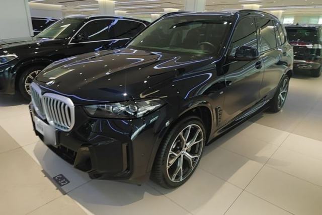 Used BMW X5 2023 xDrive 30Li Luxury M Sport Night Edition Package