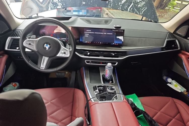 Used BMW X5 2023 xDrive 30Li Luxury M Sport Package Center Console