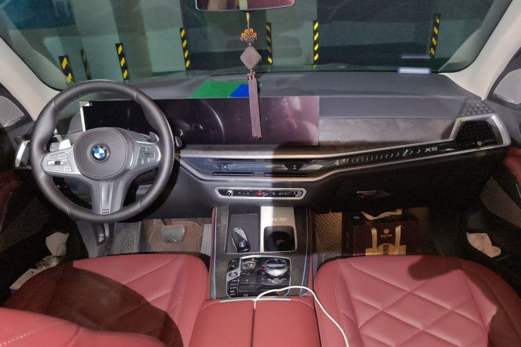 Used BMW X5 2023 xDrive 30Li Luxury M Sport Package Center Console