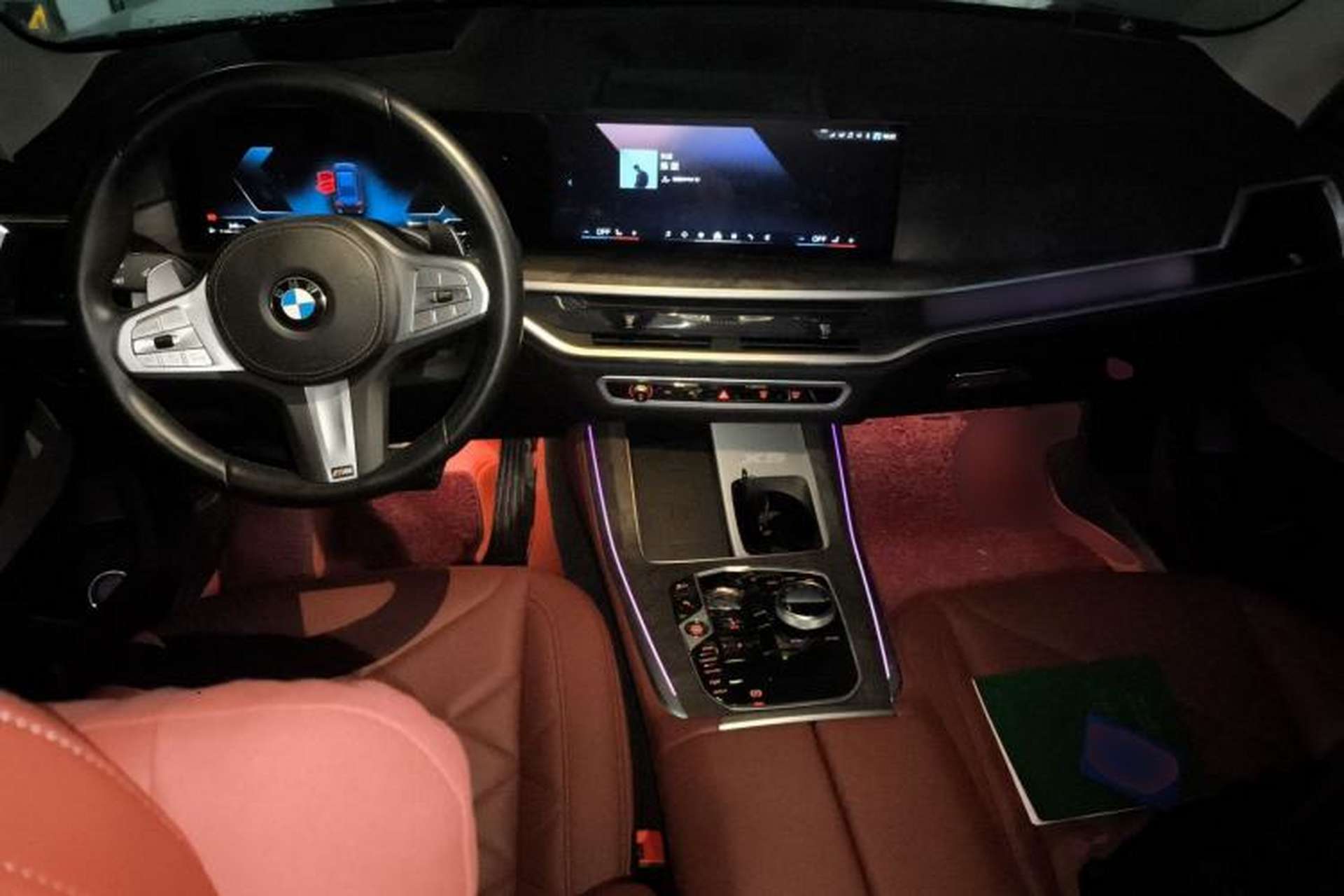 Used BMW X5 2023 xDrive 30Li Luxury M Sport Night Edition Package Center Console
