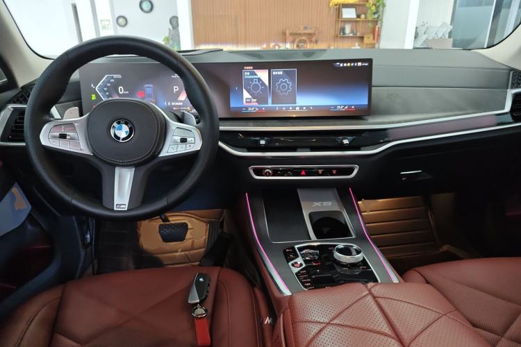 Used BMW X5 2023 xDrive 30Li Luxury M Sport Night Edition Package Center Console