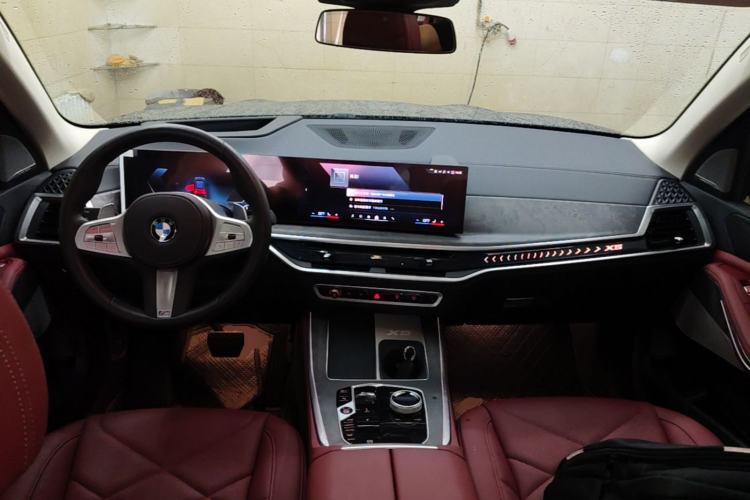 Used BMW X5 2023 xDrive 30Li Luxury M Sport Night Edition Package Center Console