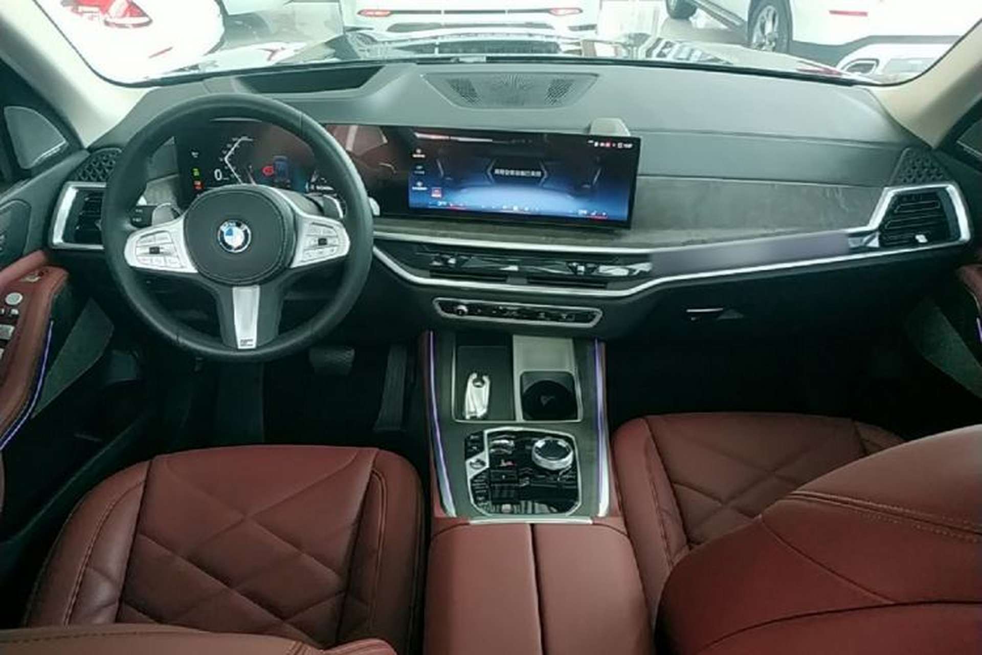 Used BMW X5 2023 xDrive 30Li Luxury M Sport Night Edition Package Center Console