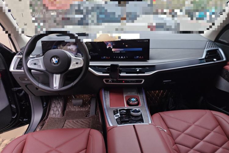Used BMW X5 2023 xDrive 30Li Luxury M Sport Night Edition Package Center Console