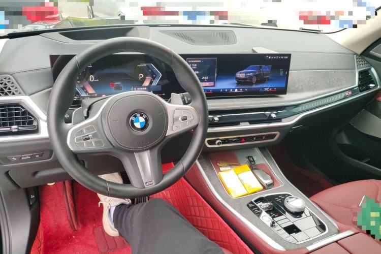Used BMW X5 2023 xDrive 30Li Luxury M Sport Night Edition Package Center Console
