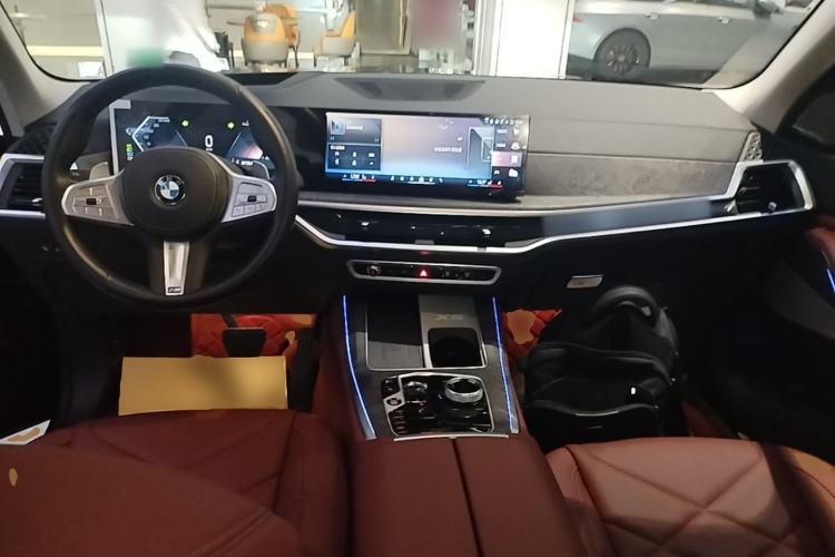 Used BMW X5 2023 xDrive 30Li Luxury M Sport Night Edition Package Center Console