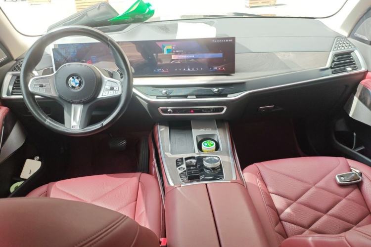 Used BMW X5 2023 xDrive 30Li Luxury M Sport Night Edition Package Center Console