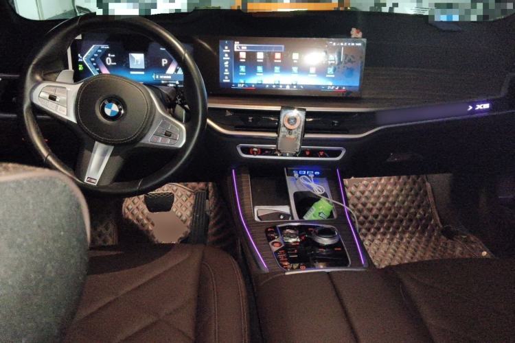 Used BMW X5 2023 xDrive 40Li M Sport Package Center Console