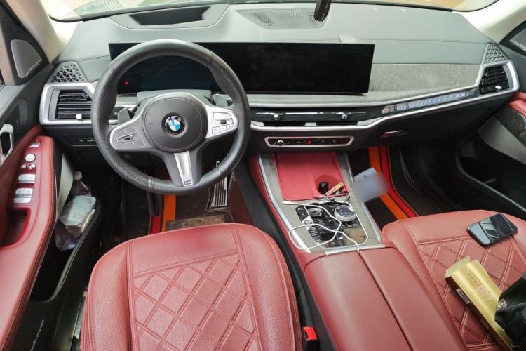 Used BMW X5 2023 xDrive 30Li Luxury M Sport Night Edition Package Center Console