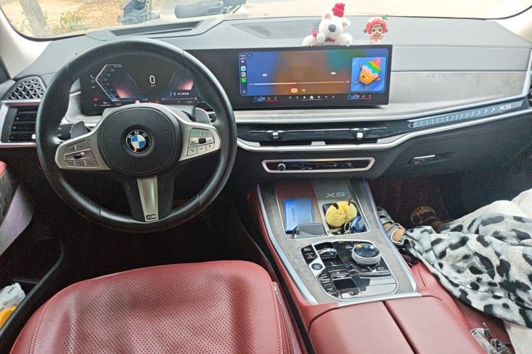 Used BMW X5 2023 xDrive 30Li Luxury M Sport Night Edition Package Center Console