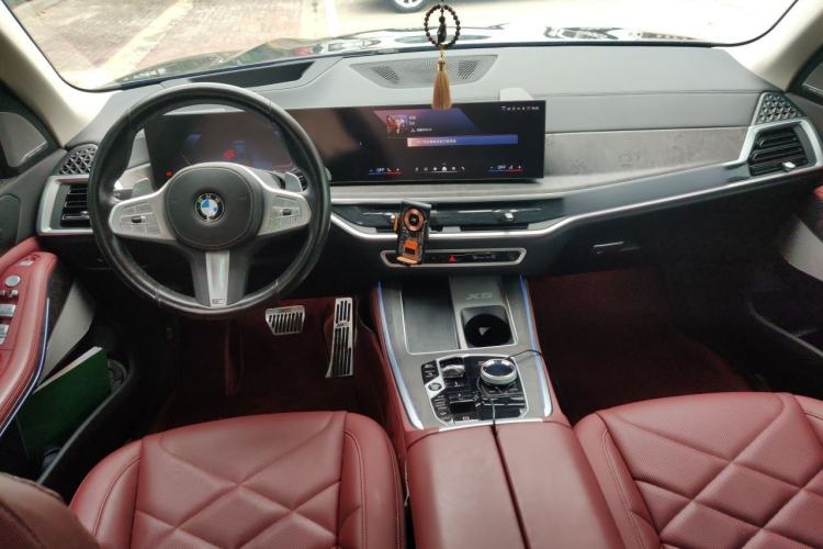 Used BMW X5 2023 xDrive 30Li Luxury M Sport Night Edition Package Center Console
