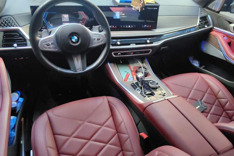 Used BMW X5 2023 xDrive 40Li Luxury Edition M Sport Night Vision Package Center Console