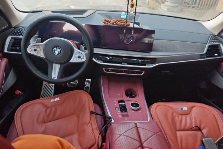 Used BMW X5 2023 xDrive 30Li Luxury M Sport Night Edition Package Center Console