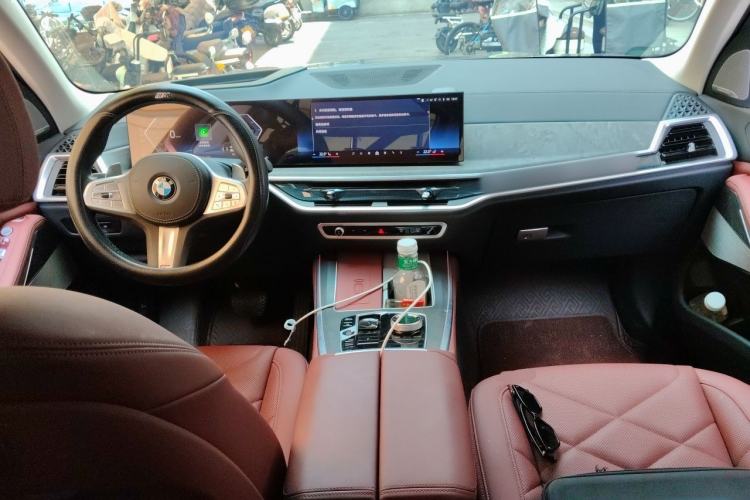Used BMW X5 2023 xDrive 30Li Luxury M Sport Package Center Console