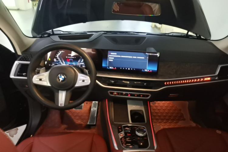 Used BMW X5 2023 xDrive 30Li Luxury M Sport Night Edition Package Center Console