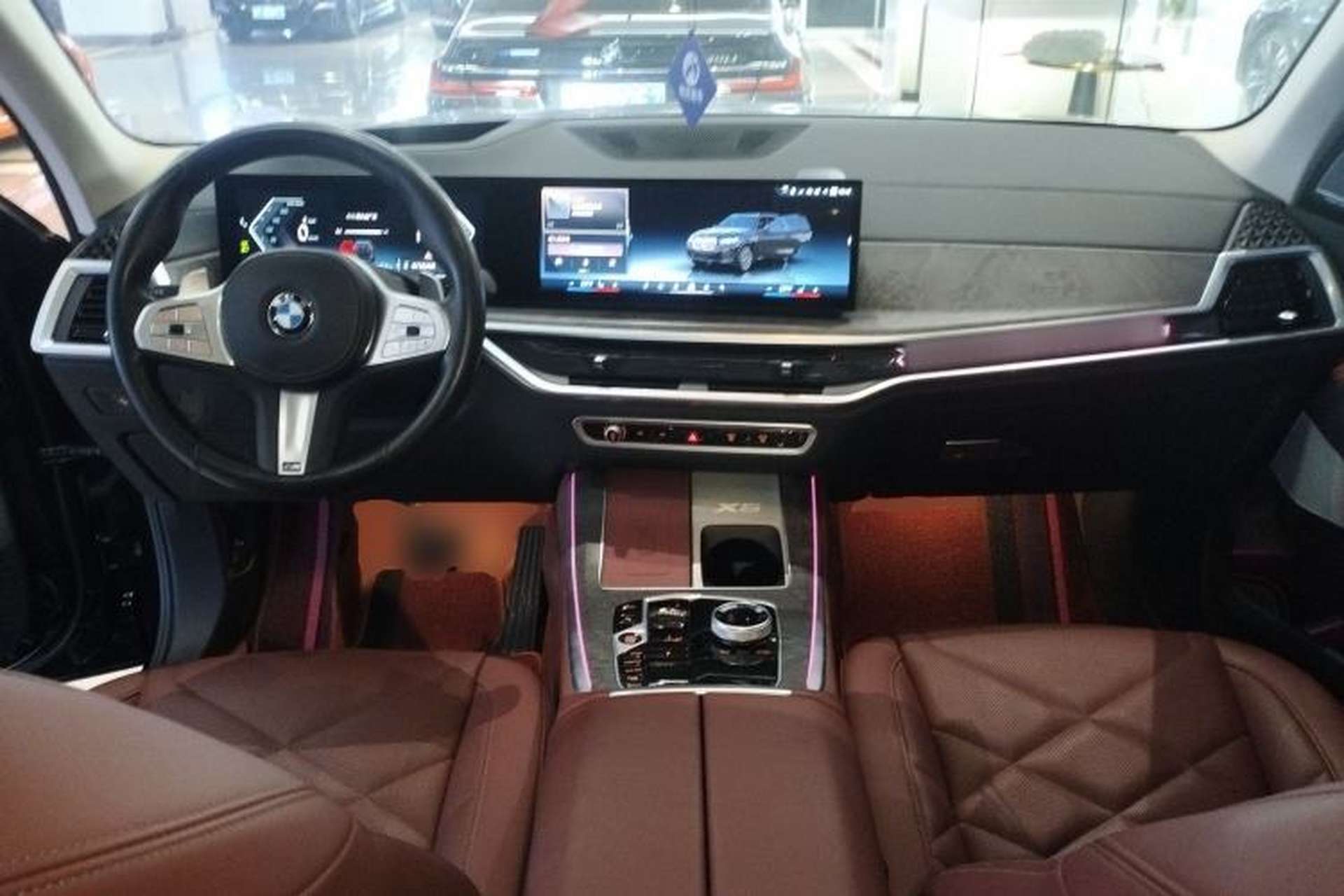 Used BMW X5 2023 xDrive 30Li Luxury M Sport Night Edition Package Center Console