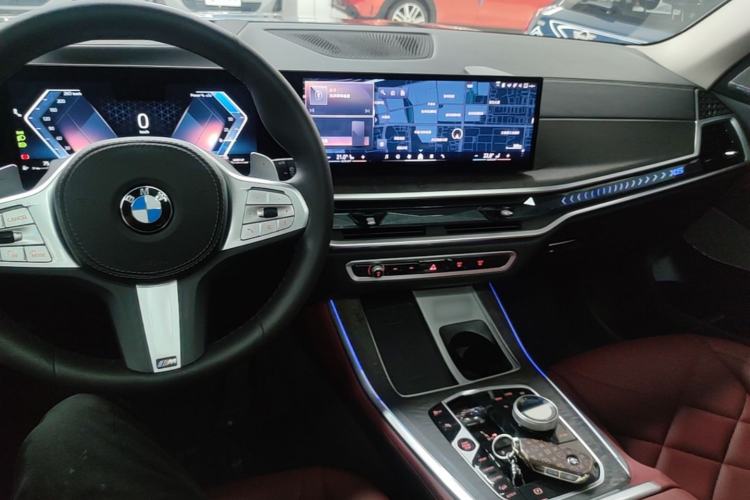 Used BMW X5 2023 xDrive 30Li Luxury M Sport Night Edition Package Center Console