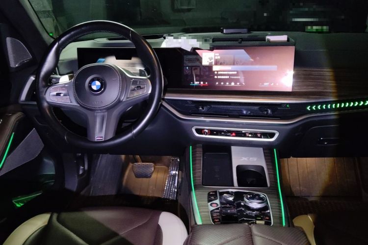 Used BMW X5 2023 xDrive 40Li M Sport Night Edition Package Center Console