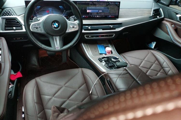 Used BMW X5 2023 xDrive 40Li M Sport Night Edition Package Center Console