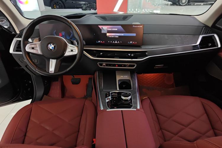 Used BMW X5 2023 xDrive 30Li Luxury M Sport Night Edition Package Center Console