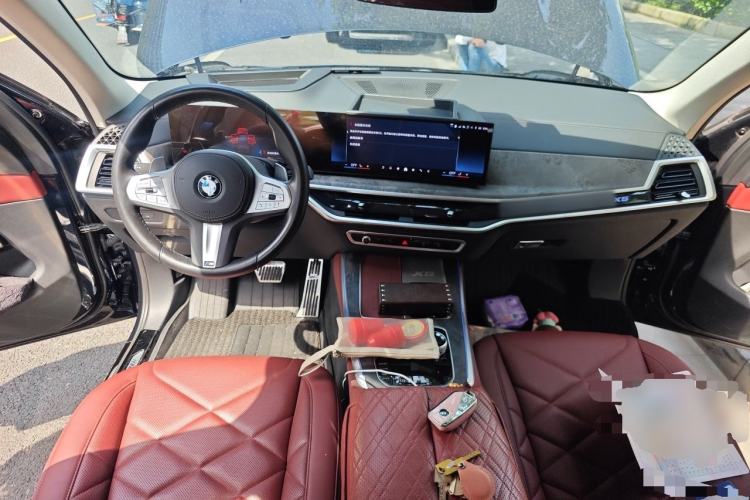 Used BMW X5 2023 xDrive 30Li Luxury M Sport Night Edition Package Center Console