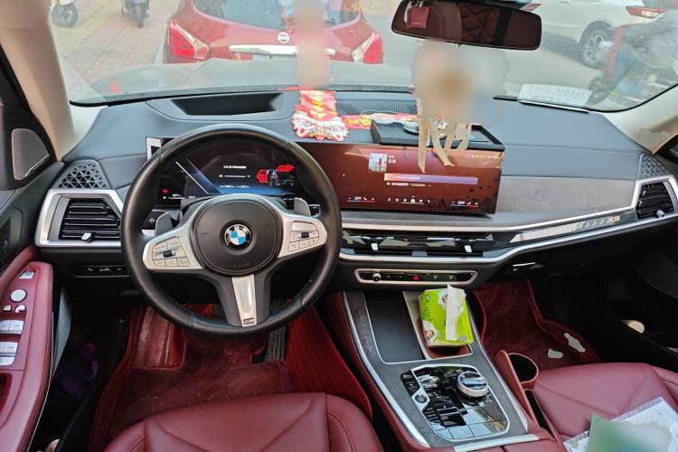 Used BMW X5 2023 xDrive 30Li Luxury M Sport Night Edition Package Center Console