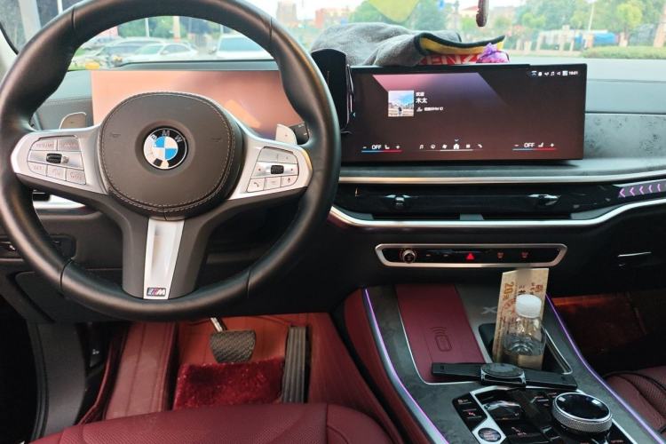 Used BMW X5 2023 xDrive 30Li Luxury M Sport Night Edition Package Center Console