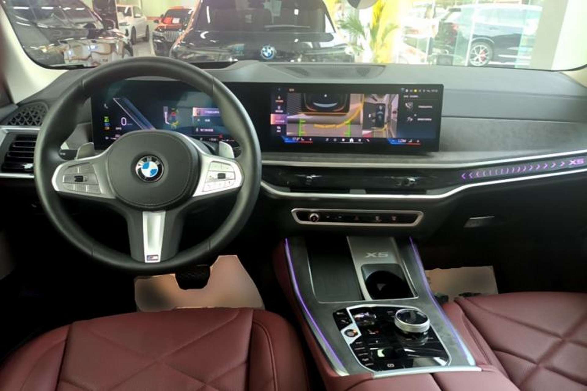 Used BMW X5 2023 xDrive 30Li Luxury M Sport Night Edition Package Center Console