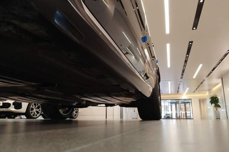 Used BMW X5 2023 xDrive 30Li Luxury M Sport Package Chassis Front Left