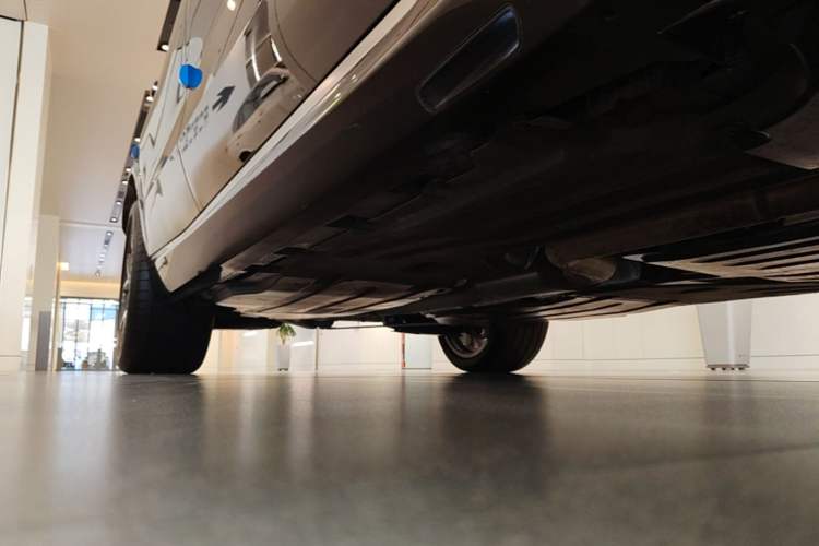 Used BMW X5 2023 xDrive 30Li Luxury M Sport Package Chassis Front Right